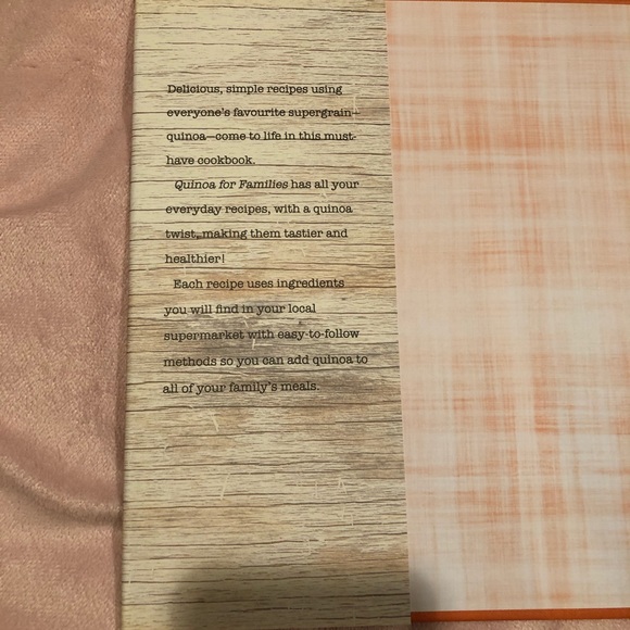 Lot of 2 Cookbooks - Picture 7 of 9